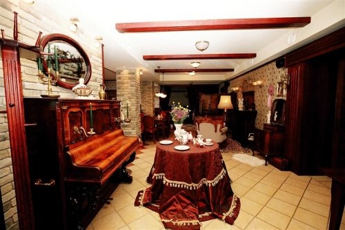 Restoranai, kavinės, barai Retro stiliaus restoranas "Ponios Liusi Buduaras" Palangoje