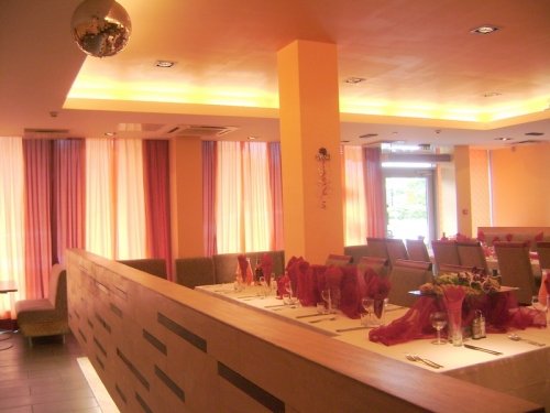 Restoranai, kavinės, barai OSKARAS kviečia švęsti be rūpesčių!