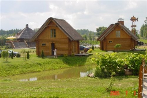 Sodybos, dvarai, vilos Sodyba ,,Karpynė" tai puiki vieta šventėms, poilsiui ir darbui

