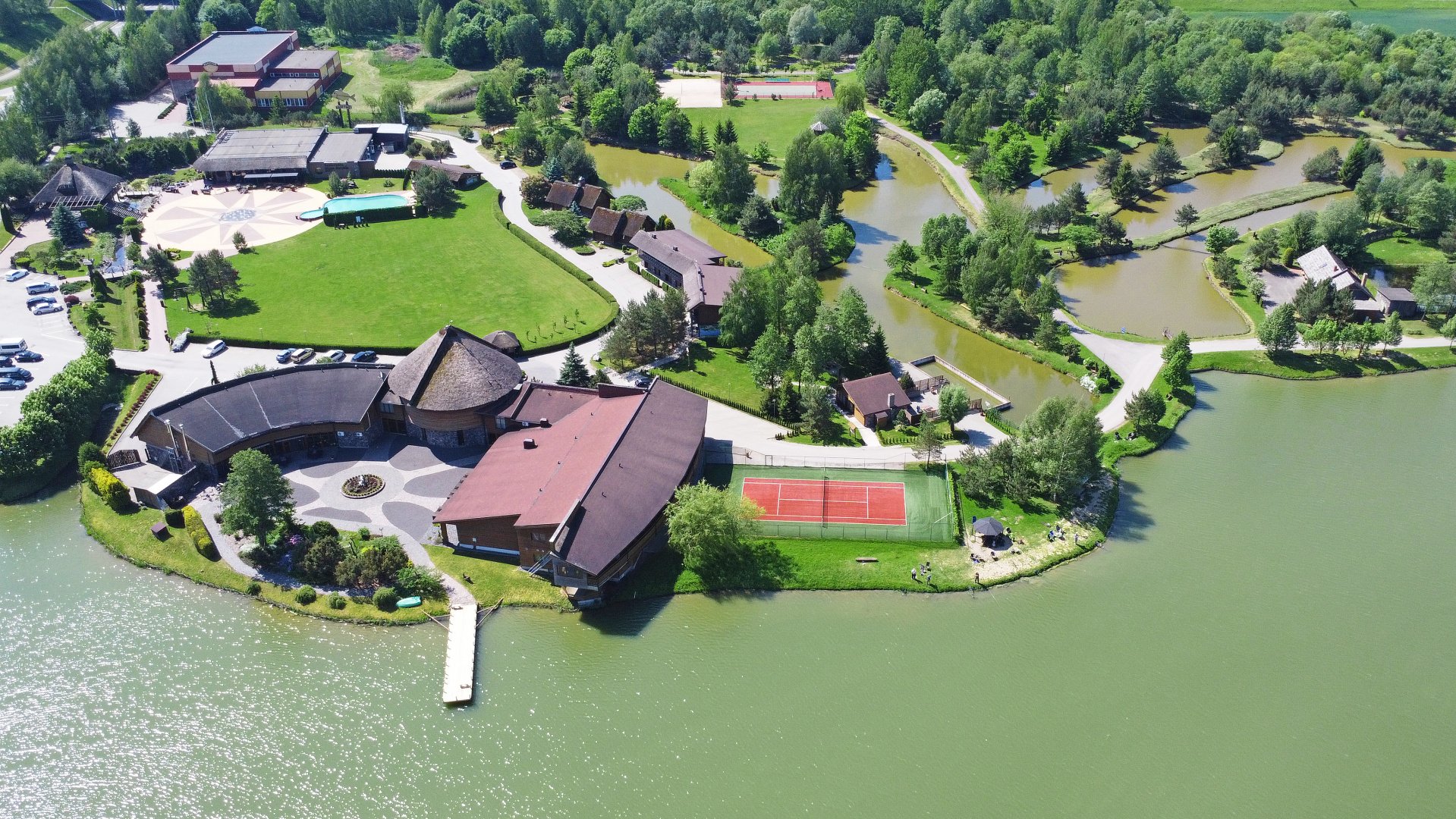 SPA paslaugos, sporto klubai Sodyba ,,Karpynė" kviečia praleisti laika Spa centre