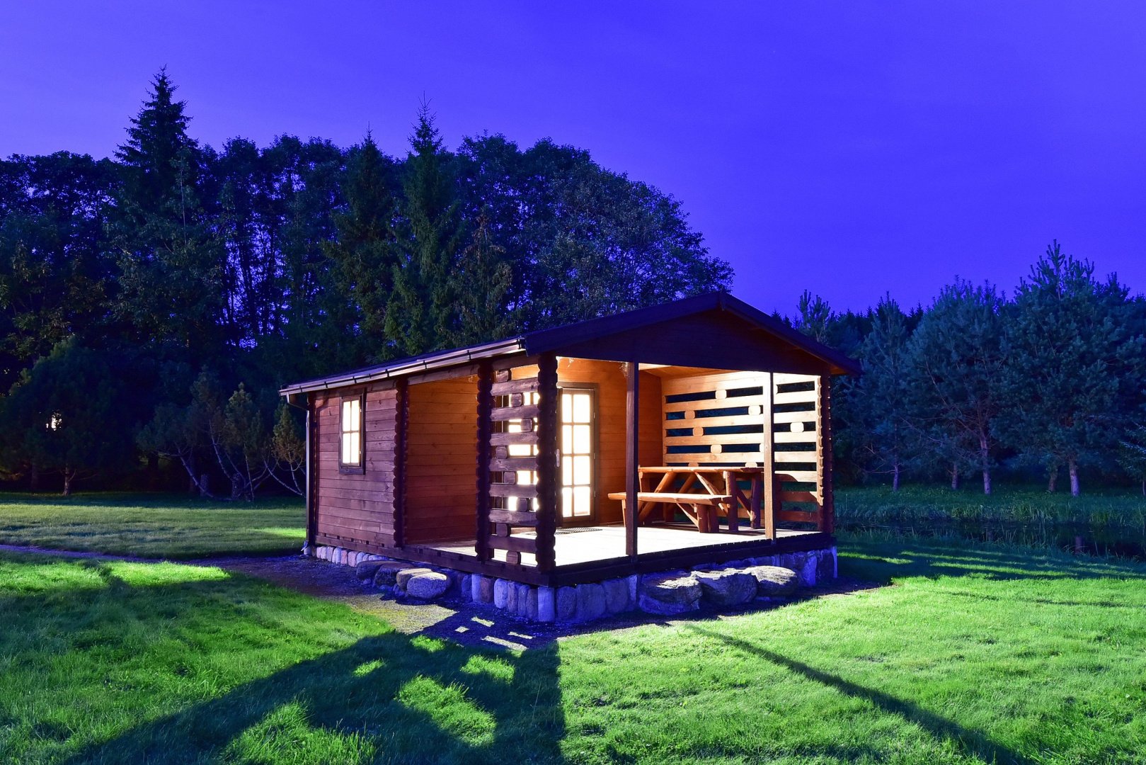 Sodybos, dvarai, vilos PAS ŠEŠTOKĄ Vilos Sodybos Nuoma Vestuvėms iki 80 vietų 