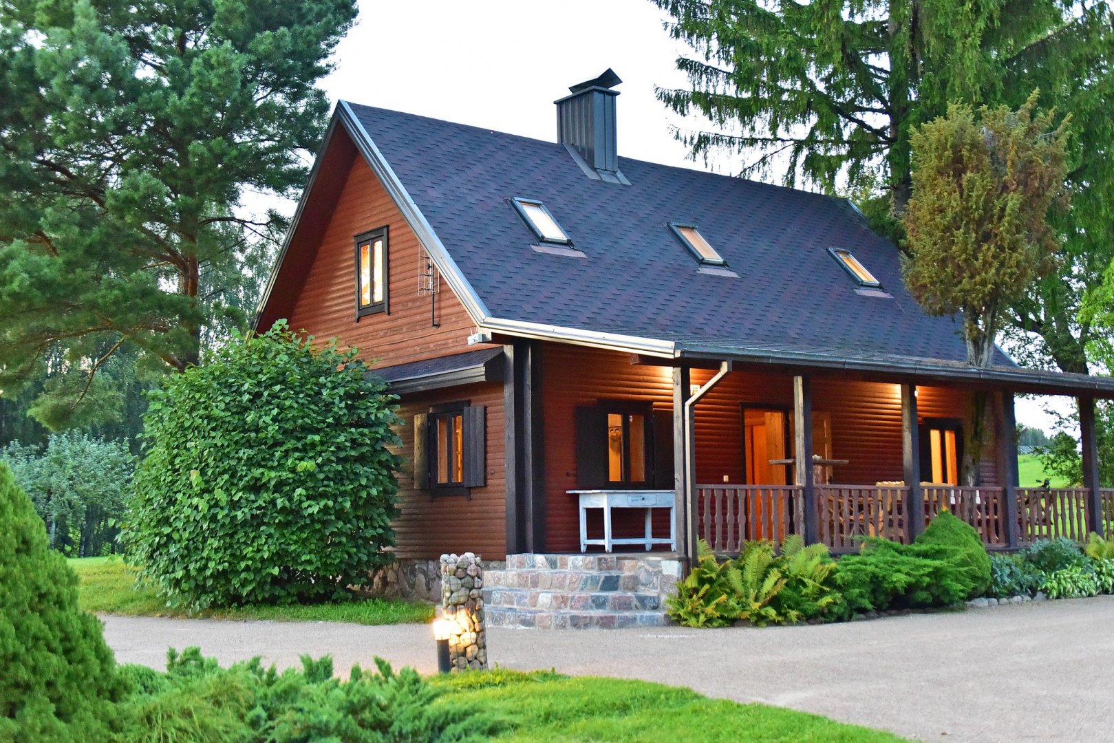 Sodybos, dvarai, vilos PAS ŠEŠTOKĄ Vilos Sodybos Nuoma Vestuvėms iki 80 vietų 