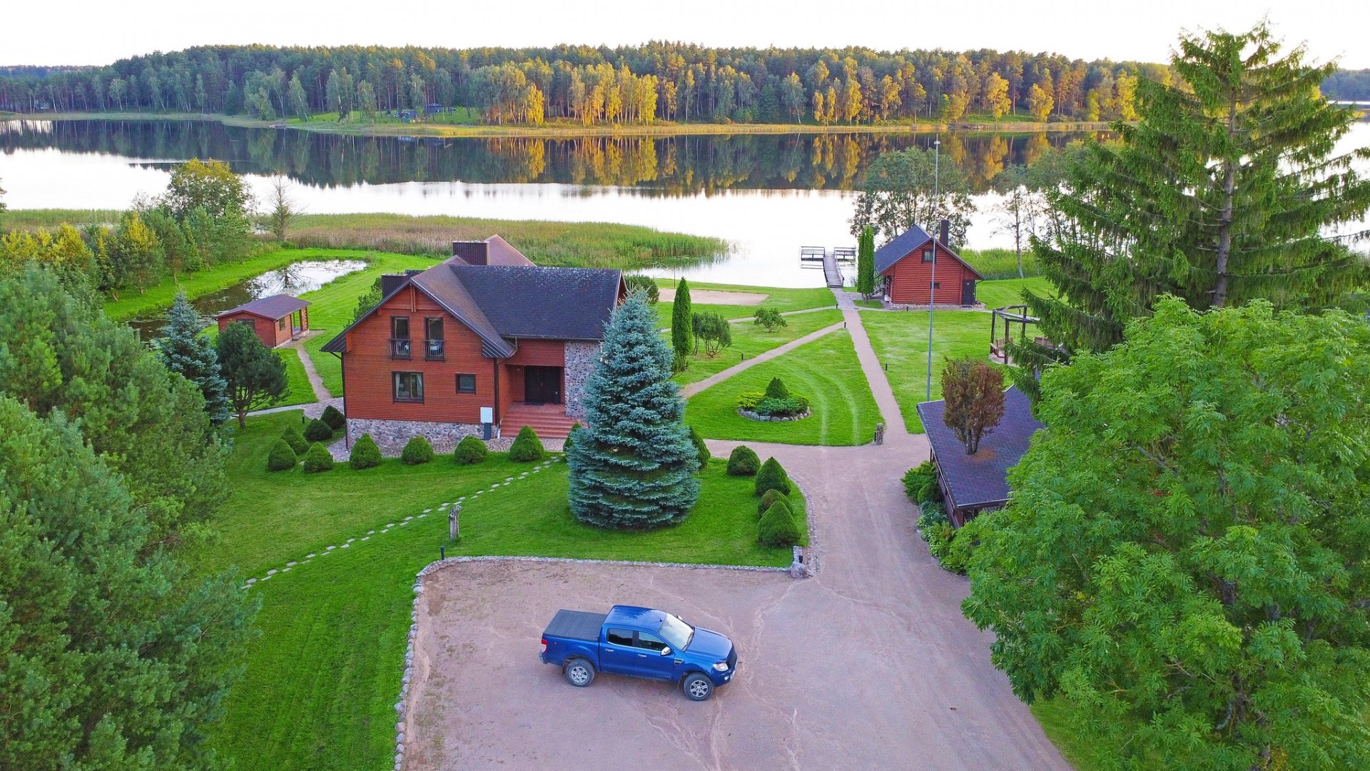 Sodybos, dvarai, vilos PAS ŠEŠTOKĄ Vilos Sodybos Nuoma Vestuvėms iki 80 vietų 