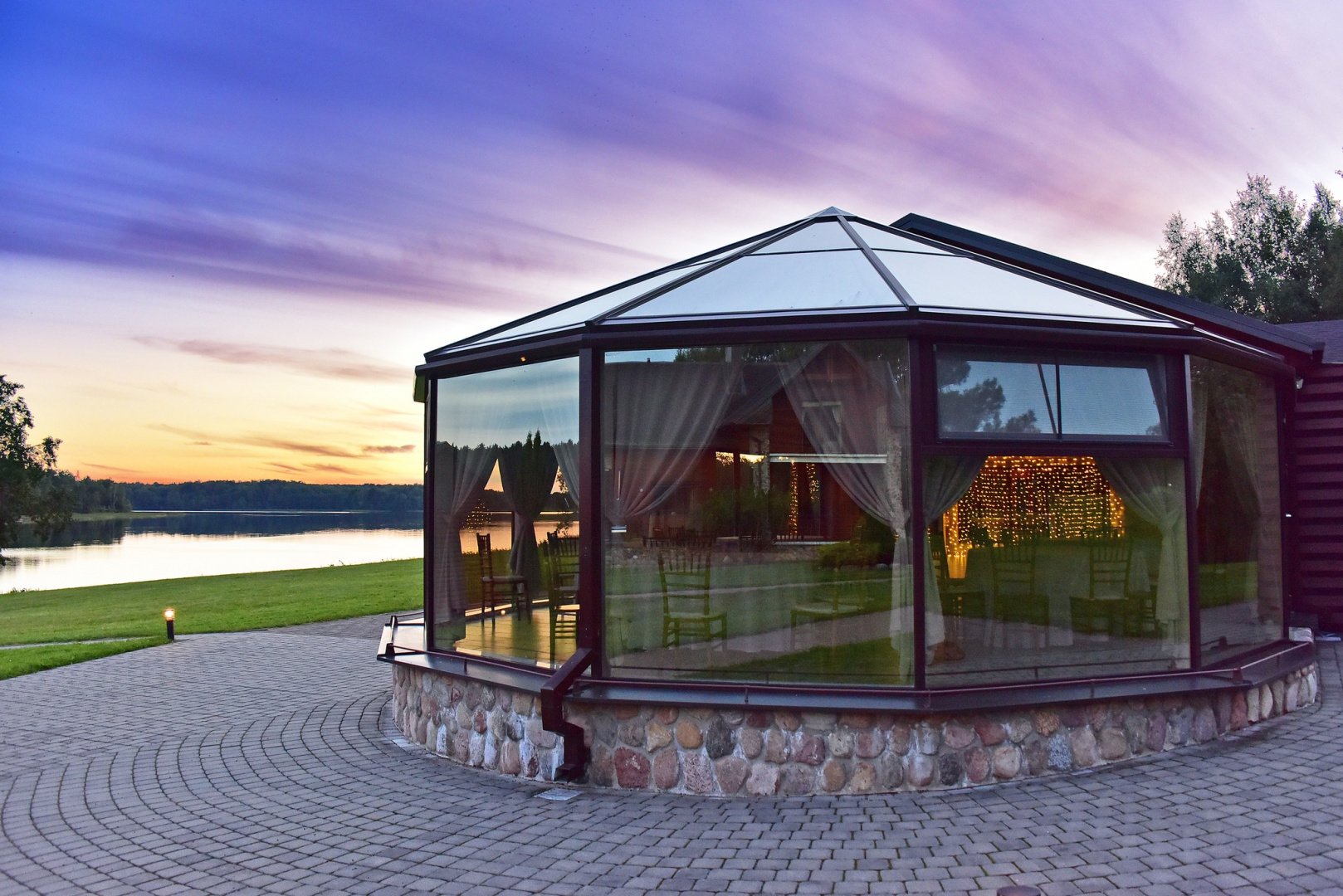 Sodybos, dvarai, vilos PAS ŠEŠTOKĄ Vilos Sodybos Nuoma Vestuvėms iki 80 vietų 