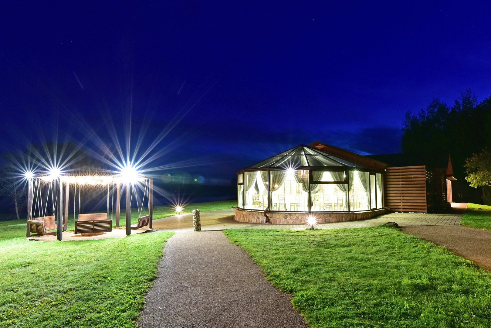 Sodybos, dvarai, vilos PAS ŠEŠTOKĄ Vilos Sodybos Nuoma Vestuvėms iki 80 vietų 