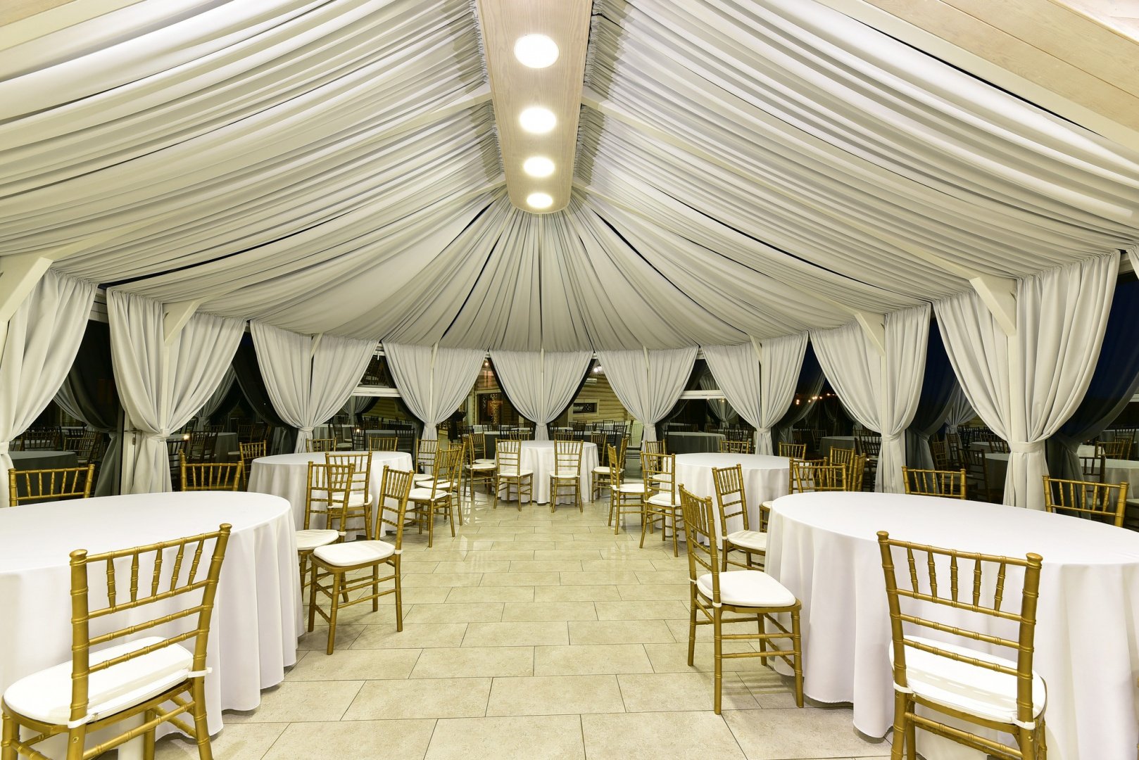 Sodybos, dvarai, vilos PAS ŠEŠTOKĄ Vilos Sodybos Nuoma Vestuvėms iki 80 vietų 