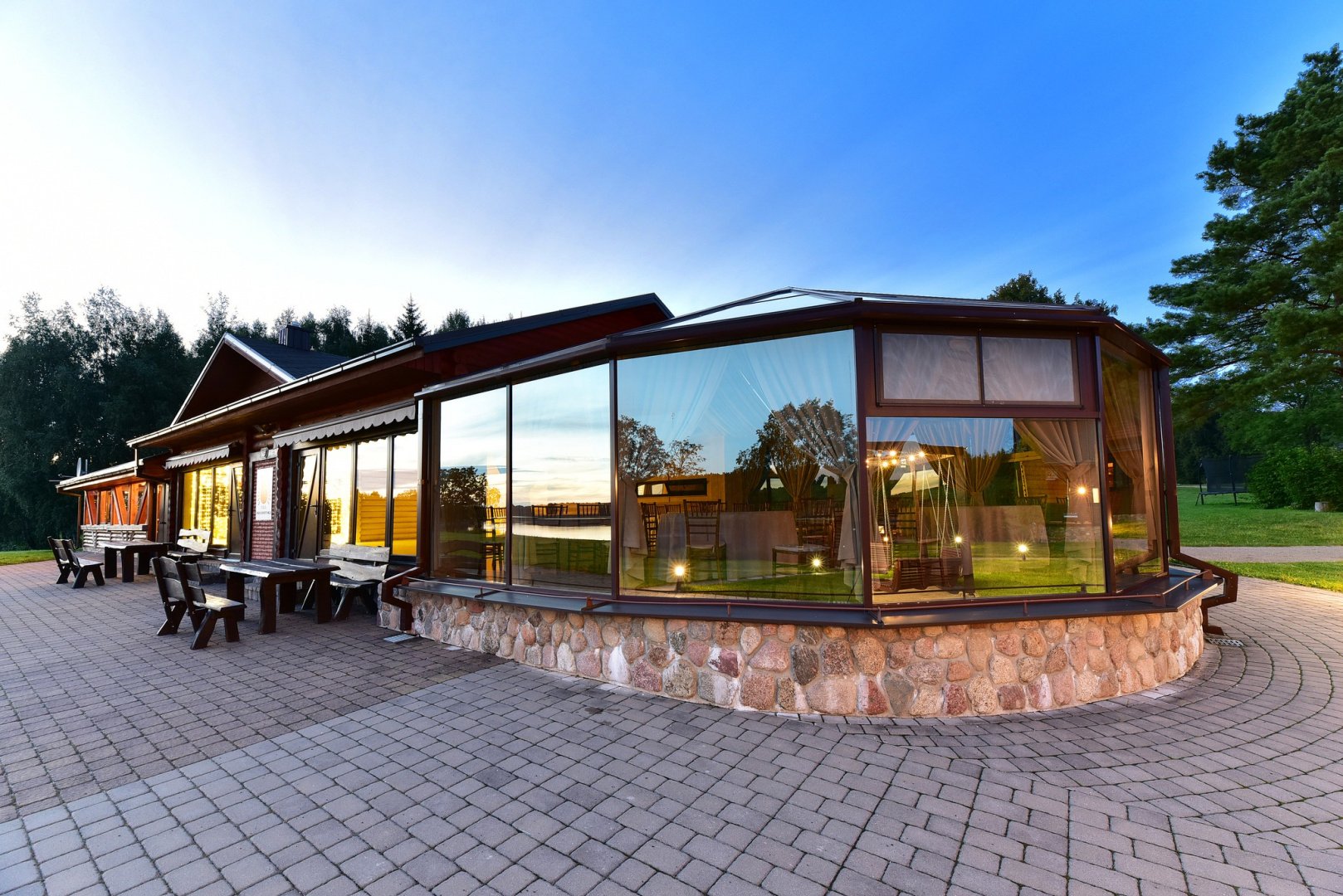 Sodybos, dvarai, vilos PAS ŠEŠTOKĄ Vilos Sodybos Nuoma Vestuvėms iki 80 vietų 