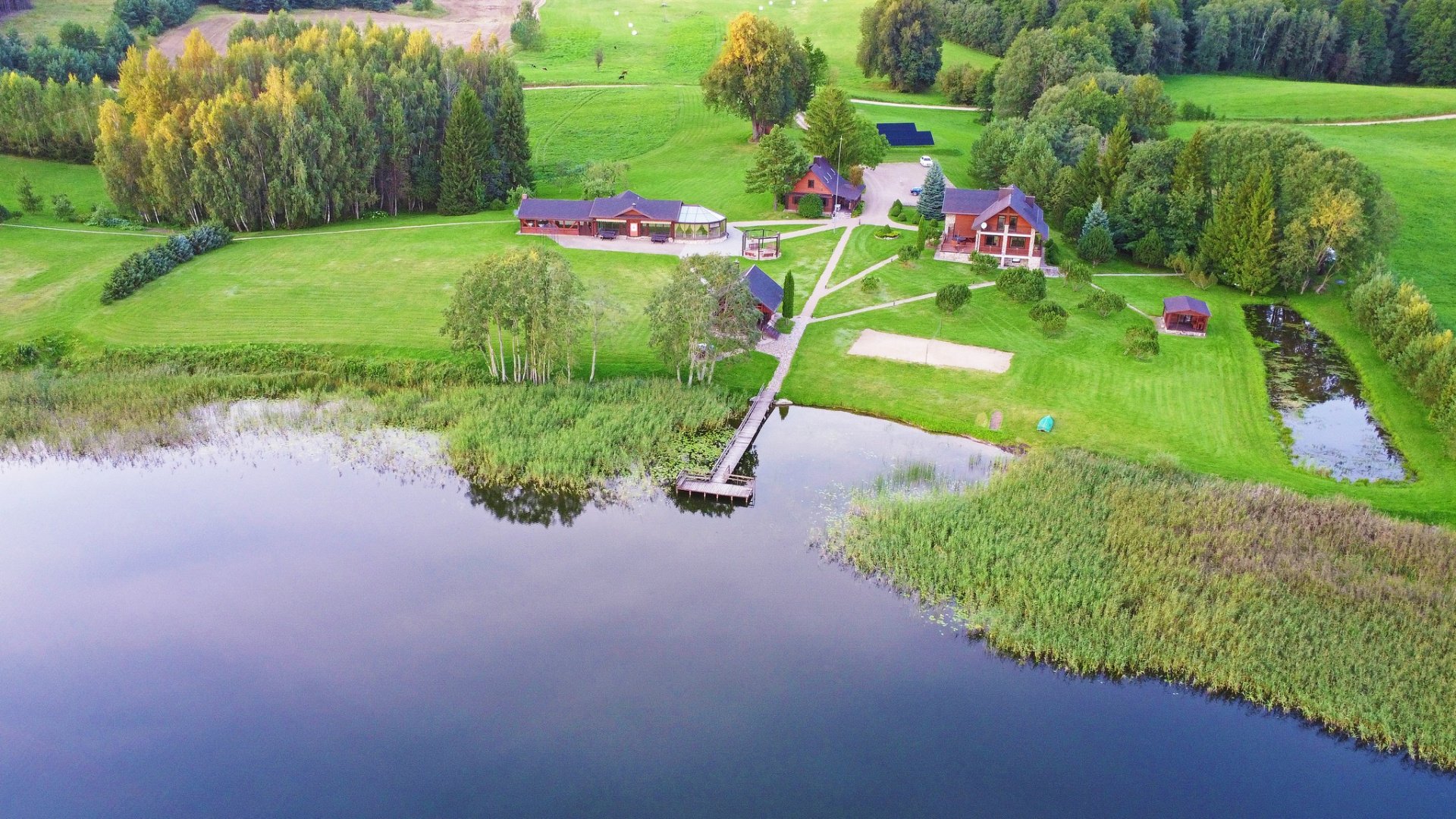 Sodybos, dvarai, vilos PAS ŠEŠTOKĄ Vilos Sodybos Nuoma Vestuvėms iki 80 vietų 