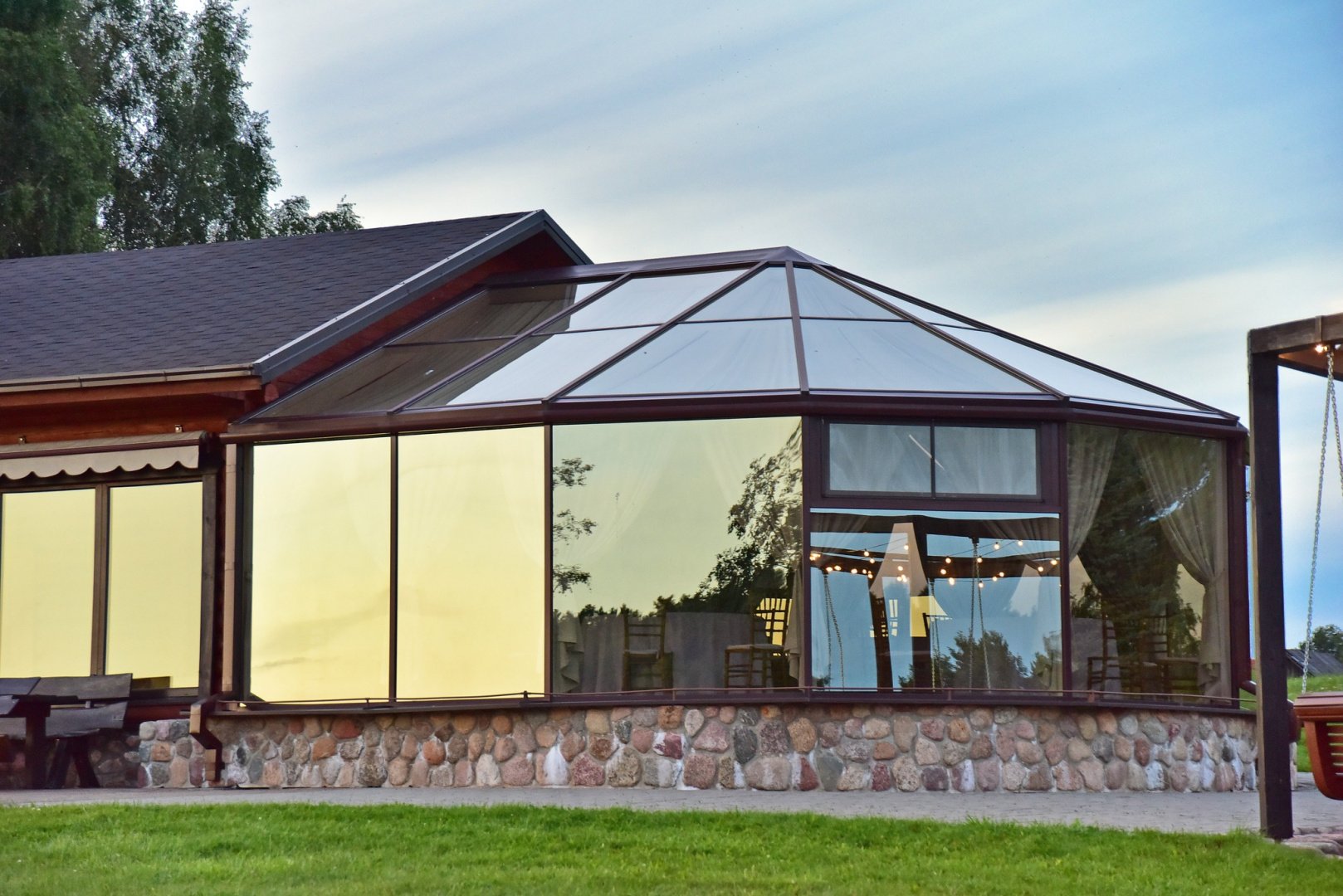 Sodybos, dvarai, vilos PAS ŠEŠTOKĄ Vilos Sodybos Nuoma Vestuvėms iki 80 vietų 