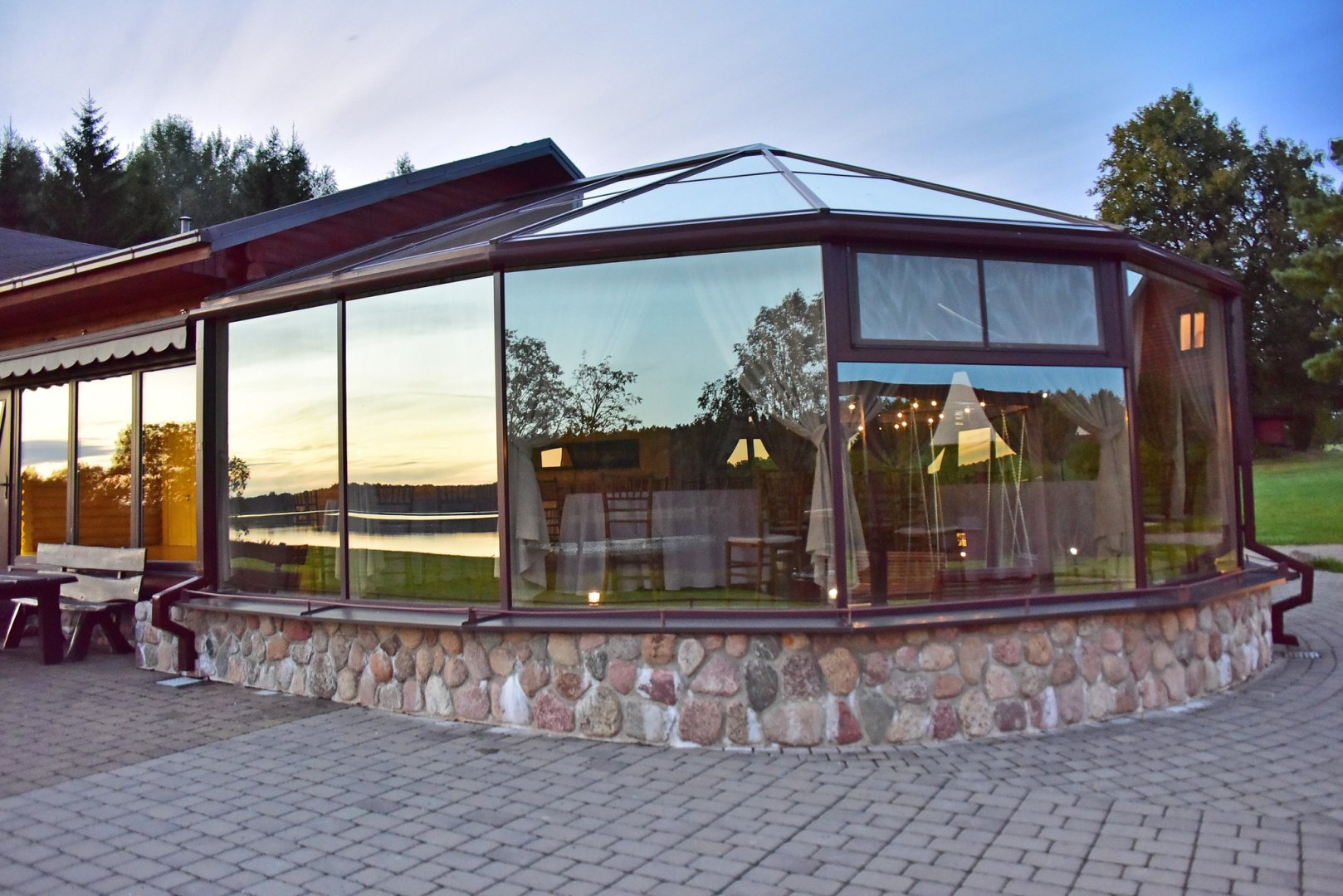 Sodybos, dvarai, vilos PAS ŠEŠTOKĄ Vilos Sodybos Nuoma Vestuvėms iki 80 vietų 