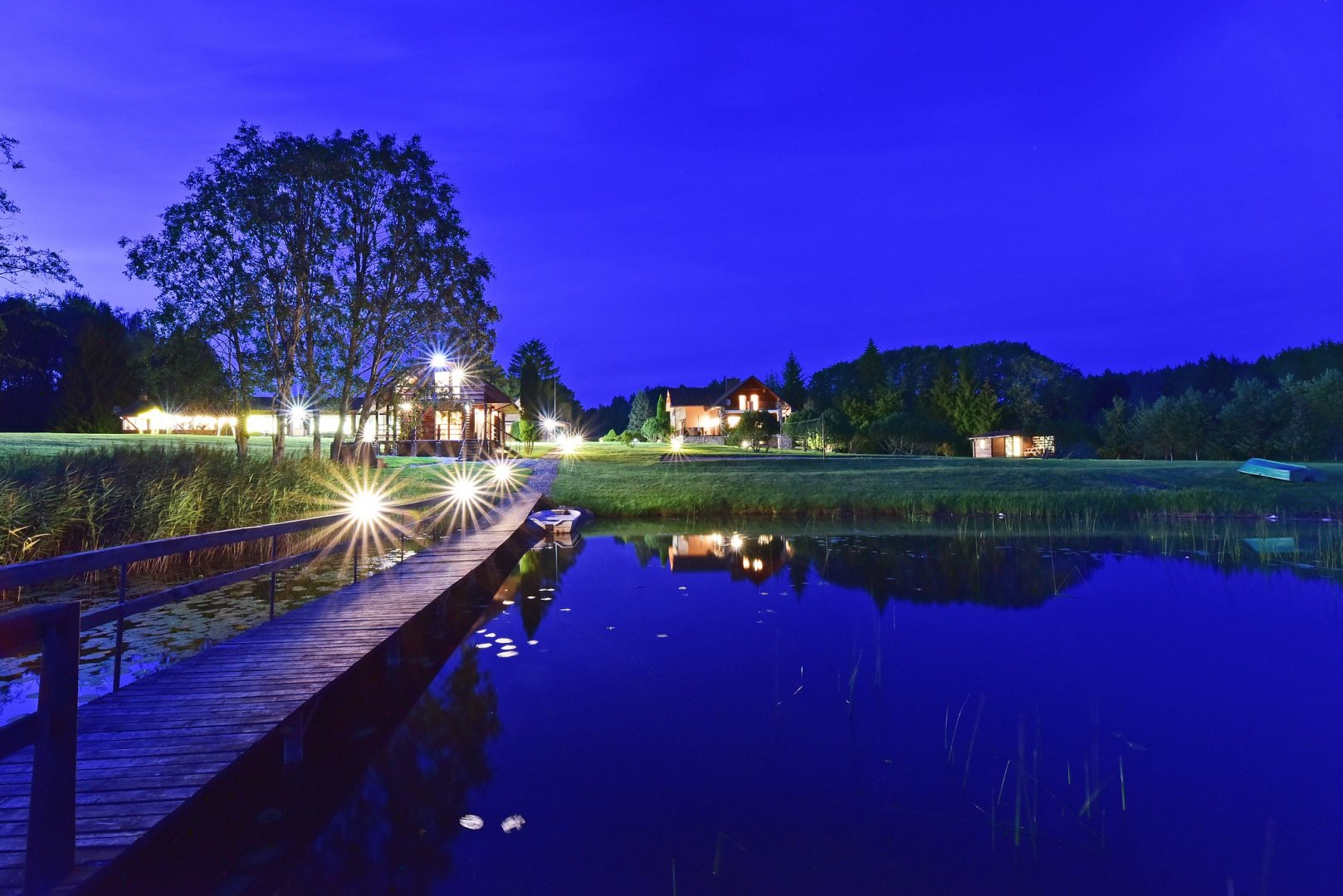 Sodybos, dvarai, vilos PAS ŠEŠTOKĄ Vilos Sodybos Nuoma Vestuvėms iki 80 vietų 
