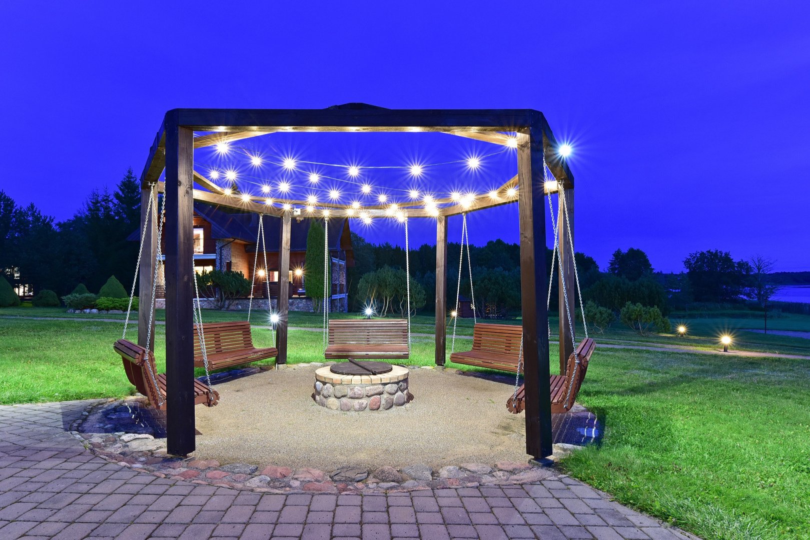 Sodybos, dvarai, vilos PAS ŠEŠTOKĄ Vilos Sodybos Nuoma Vestuvėms iki 80 vietų 