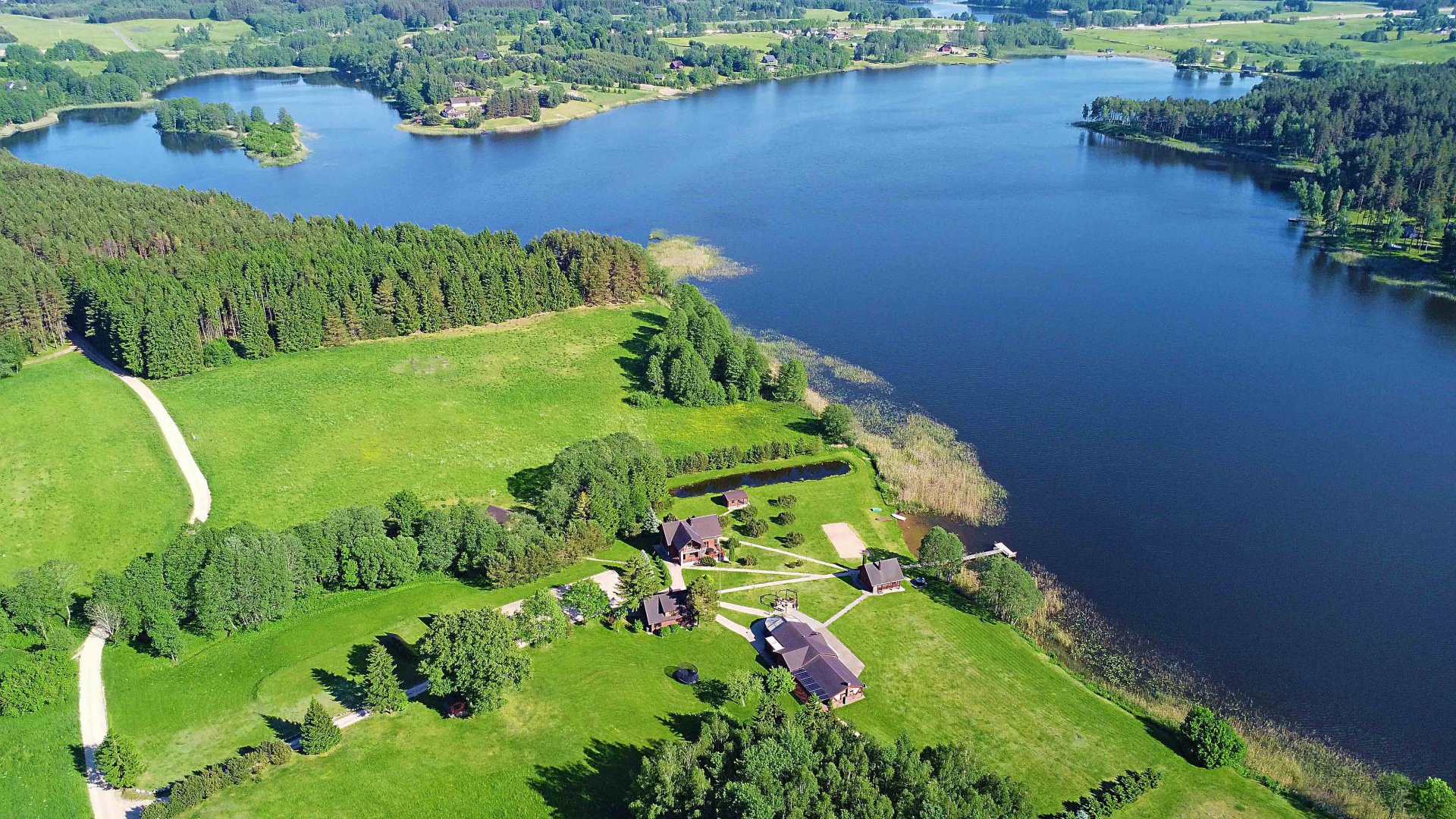 Sodybos, dvarai, vilos PAS ŠEŠTOKĄ Vilos Sodybos Nuoma Vestuvėms iki 80 vietų 