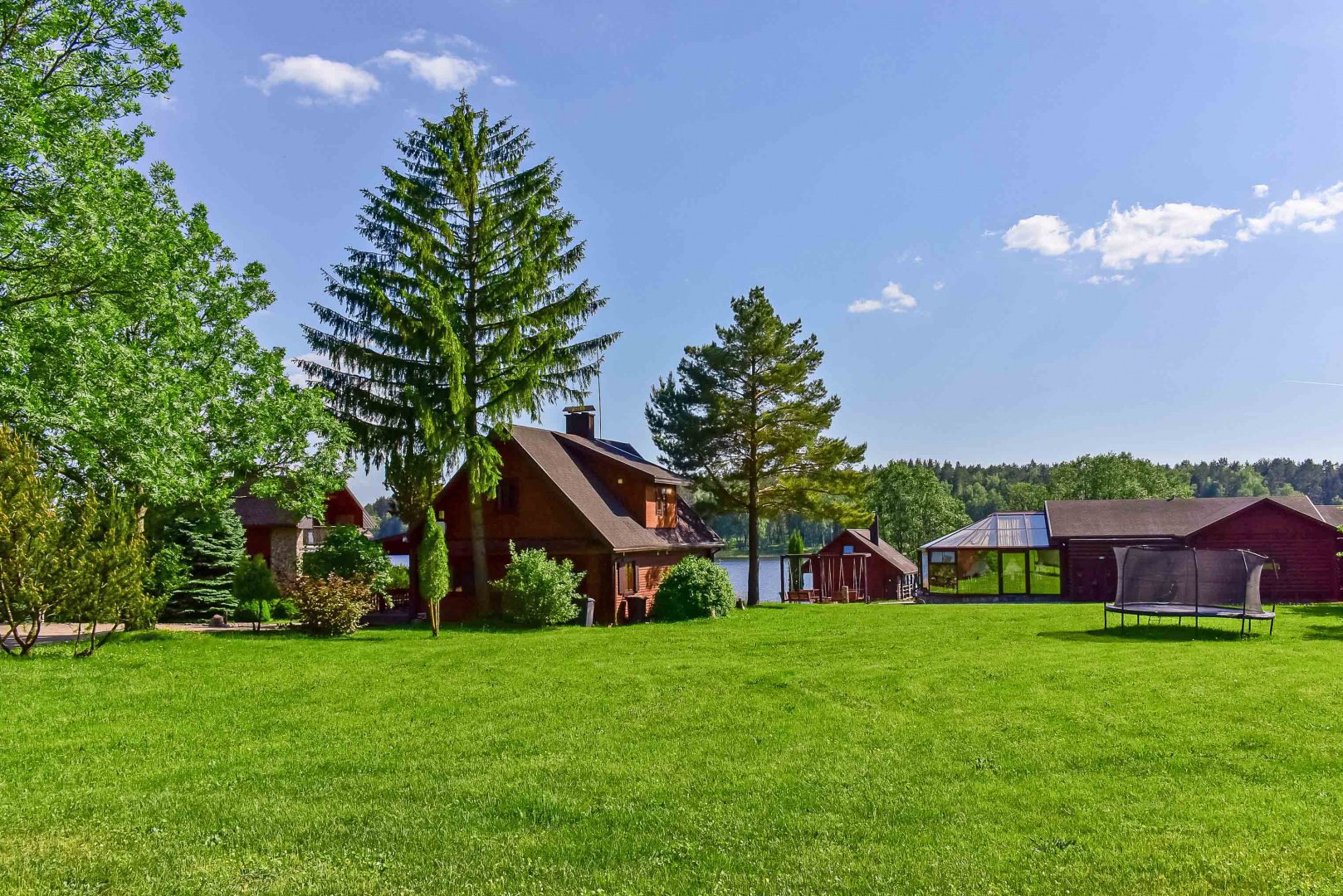 Sodybos, dvarai, vilos PAS ŠEŠTOKĄ Vilos Sodybos Nuoma Vestuvėms iki 80 vietų 