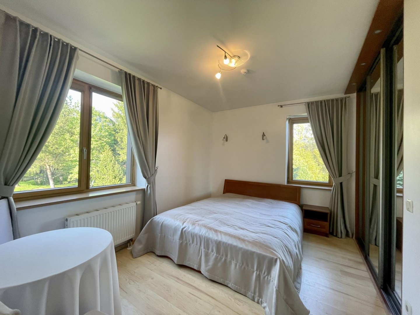 Sodybos, dvarai, vilos PAS ŠEŠTOKĄ Vilos Sodybos Nuoma Vestuvėms iki 80 vietų 