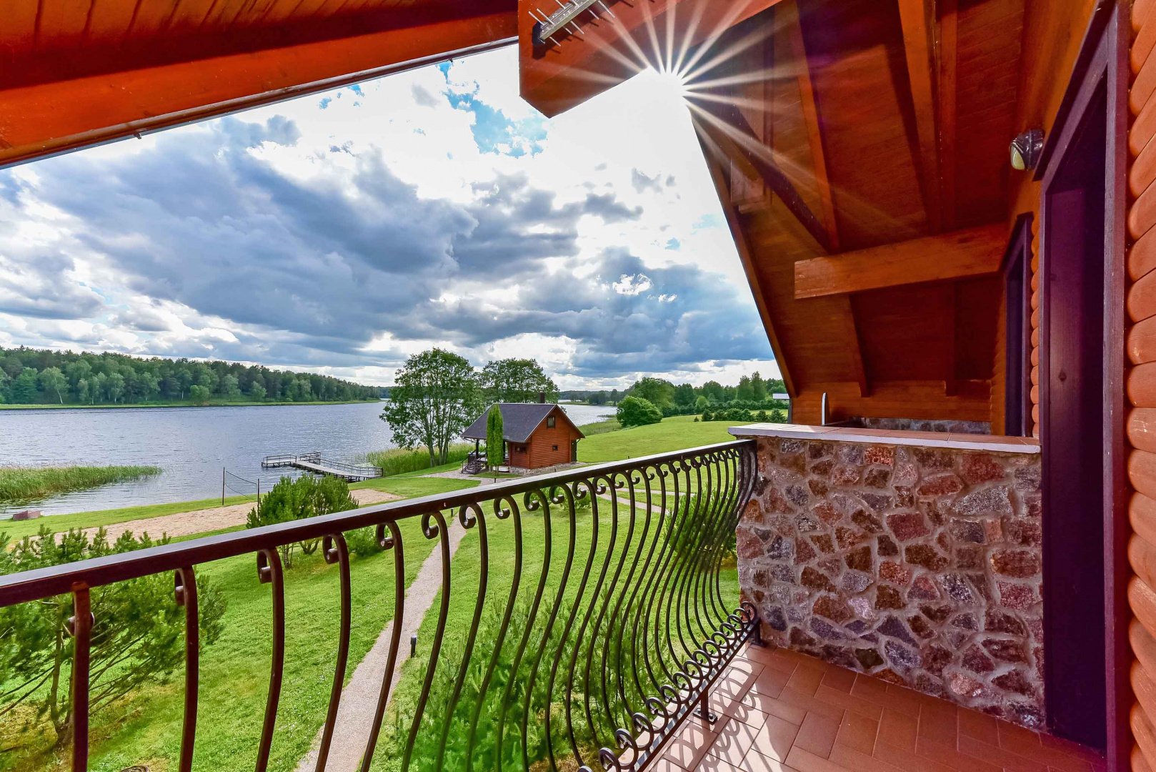 Sodybos, dvarai, vilos PAS ŠEŠTOKĄ Vilos Sodybos Nuoma Vestuvėms iki 80 vietų 