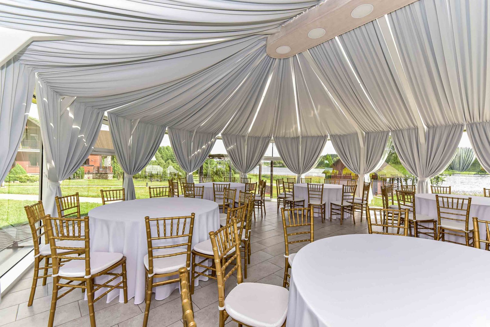 Sodybos, dvarai, vilos PAS ŠEŠTOKĄ Vilos Sodybos Nuoma Vestuvėms iki 80 vietų 