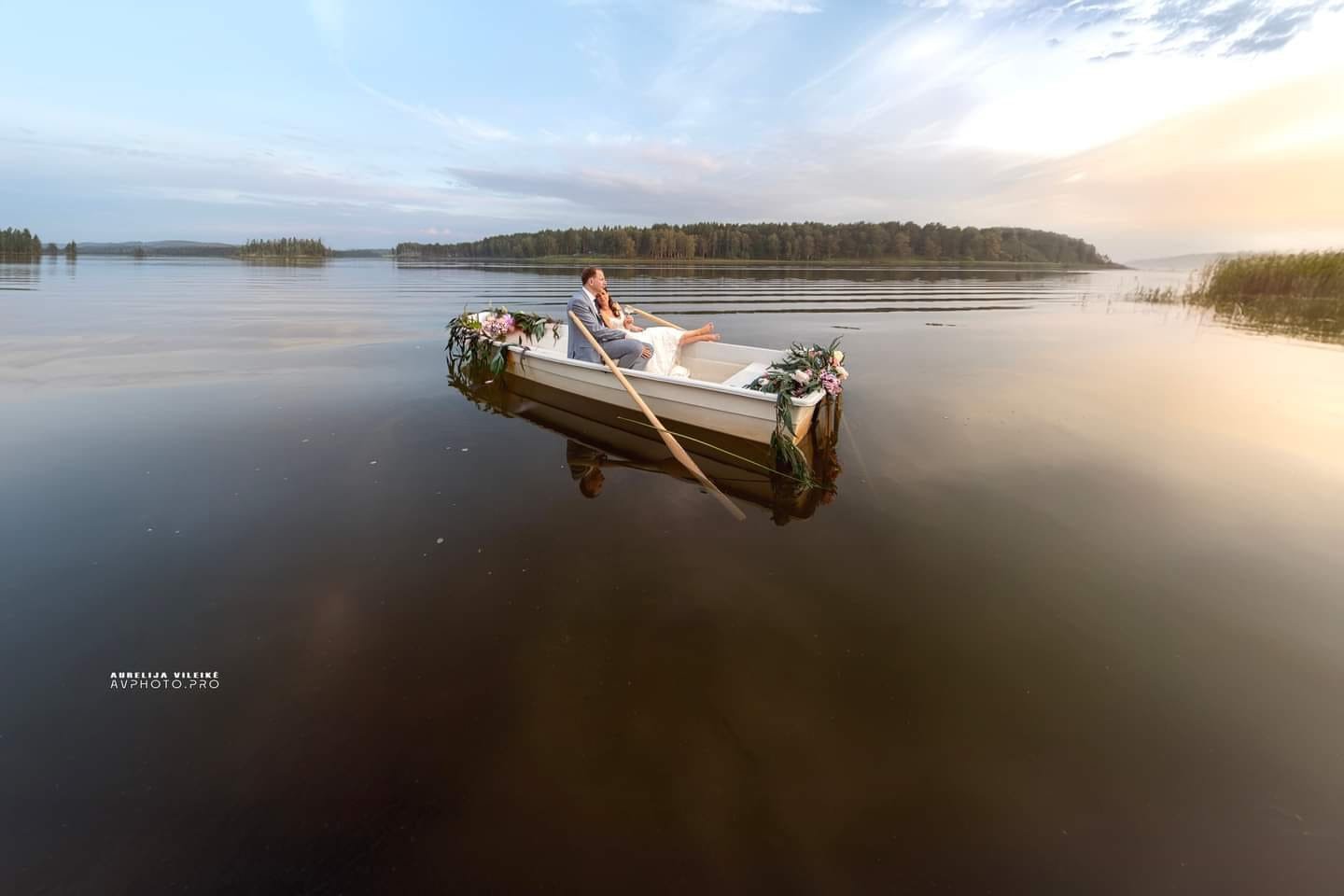 Sodybos, dvarai, vilos PAS ŠEŠTOKĄ Vilos Sodybos Nuoma Vestuvėms iki 80 vietų 