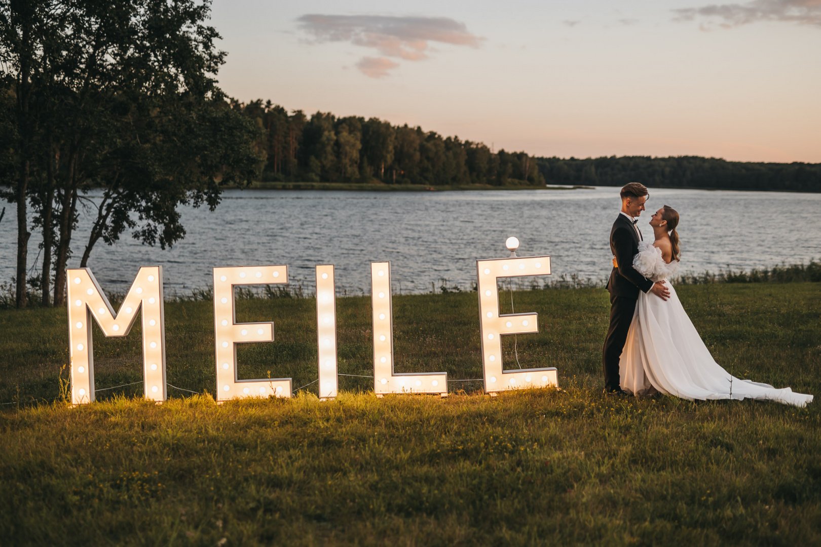 Sodybos, dvarai, vilos PAS ŠEŠTOKĄ Vilos Sodybos Nuoma Vestuvėms iki 80 vietų 