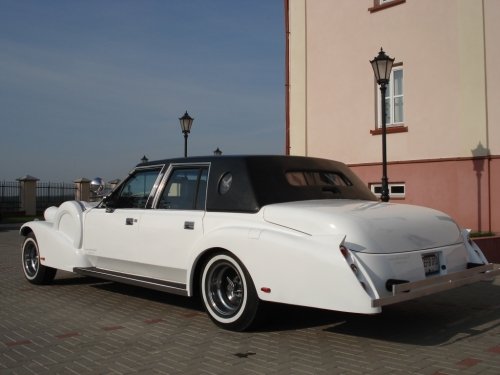 Limuzinai vestuvėms Excalibur limuzinų nuoma