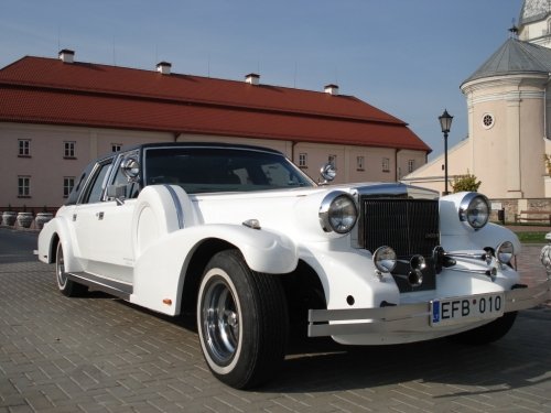 Limuzinai vestuvėms Excalibur limuzinų nuoma