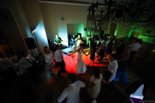 Muzikantai vestuvėms Vestuvių vedėjas ir DJ. Profesionali garso ir apšvietimo įranga, 