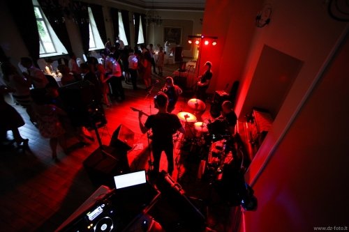 Muzikantai vestuvėms Vestuvių vedėjas ir DJ. Profesionali garso ir apšvietimo įranga, 