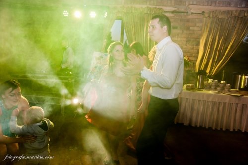 Muzikantai vestuvėms Vestuvių vedėjas ir DJ. Profesionali garso ir apšvietimo įranga, 