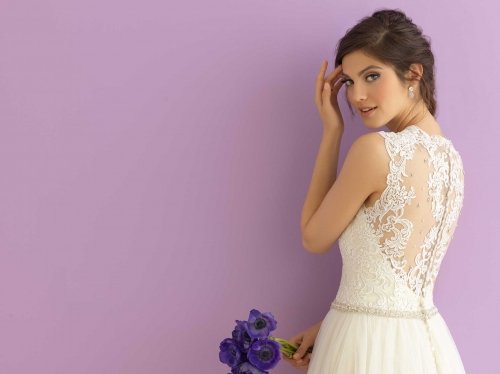 Vestuvinių suknelių salonai Salone "ŽEIGA" naujausių tendencijų modelių papildymas!

