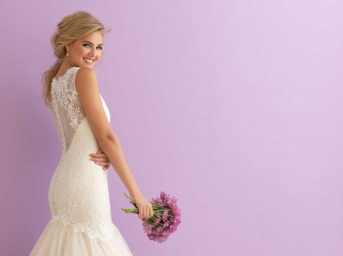 Vestuvinių suknelių salonai Salone "ŽEIGA" naujausių tendencijų modelių papildymas!
