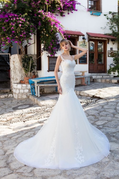 Vestuvinių suknelių salonai Salone "ŽEIGA" naujausių tendencijų modelių papildymas!
