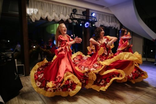 Atlikėjai jūsų šventei MúrMur show -  LED show šokių programa Jūsų vakarui 
