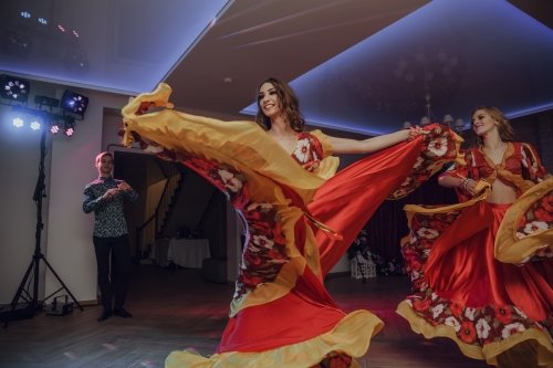 Atlikėjai jūsų šventei MúrMur show -  LED show šokių programa Jūsų vakarui 