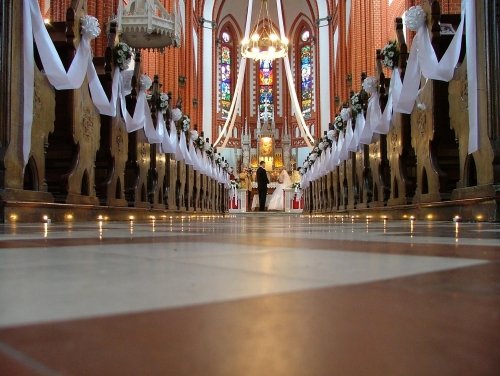 Puošimas Gėlių salonas Klaipėdoje.Internetine parduotuve,geliu pristatymas