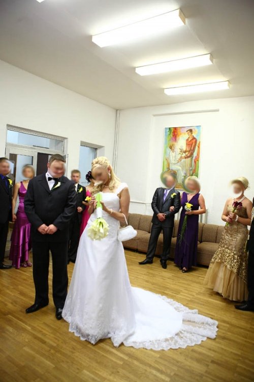 Vestuvinių suknelių salonai Parduodu nuostabią vestuvinę suknelę