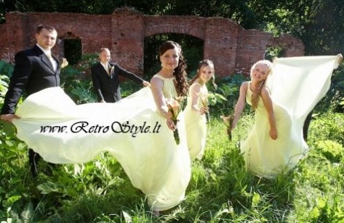 Vestuvinės šukuosenos, grožio procedūros, soliariumai Vestuvinės proginės ir vakarinės šukuosenos! www.retrostyle.lt
