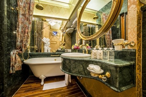 Viešbučiai Pasiūlymas Jaunavedžiams viešbutyje RAMADA Hotel & Suites Vilnius