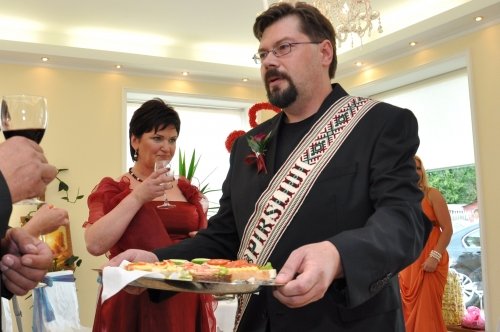 Piršlys, renginio vedėjas Aktorė K. Kazlauskaitė ir Raimondas Šilanskas. Piršliai, vedėjai