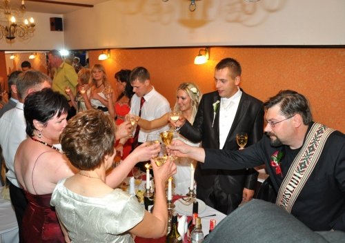 Piršlys, renginio vedėjas Aktorė K. Kazlauskaitė ir Raimondas Šilanskas. Piršliai, vedėjai