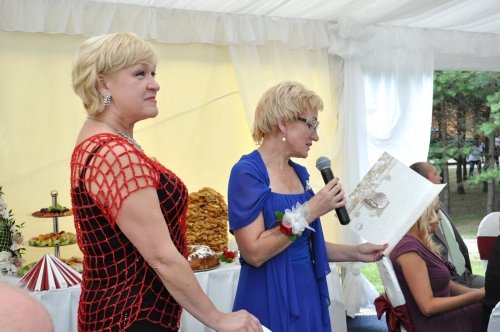 Piršlys, renginio vedėjas Aktorė K. Kazlauskaitė ir Raimondas Šilanskas. Piršliai, vedėjai