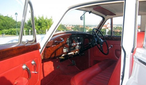 Limuzinai vestuvėms BENTLEY limuzino nuoma