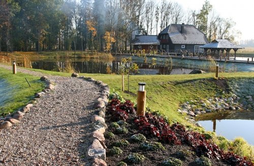Sodybos, dvarai, vilos Pokylių salės nuoma ir svečių nakvynė sodyboje "Ašvos malūnas"