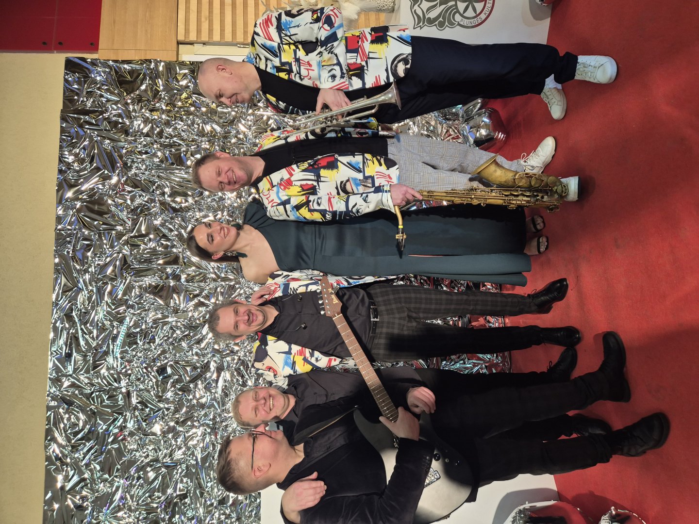 Muzikantai vestuvėms Gyvo garso grupė "Diksai" -  Muzika tobulai šventei !