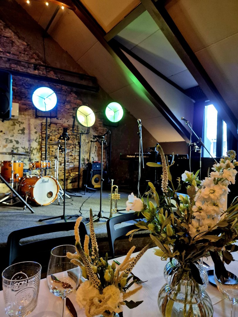 Muzikantai vestuvėms Gyvo garso grupė "Diksai" -  Muzika tobulai šventei !