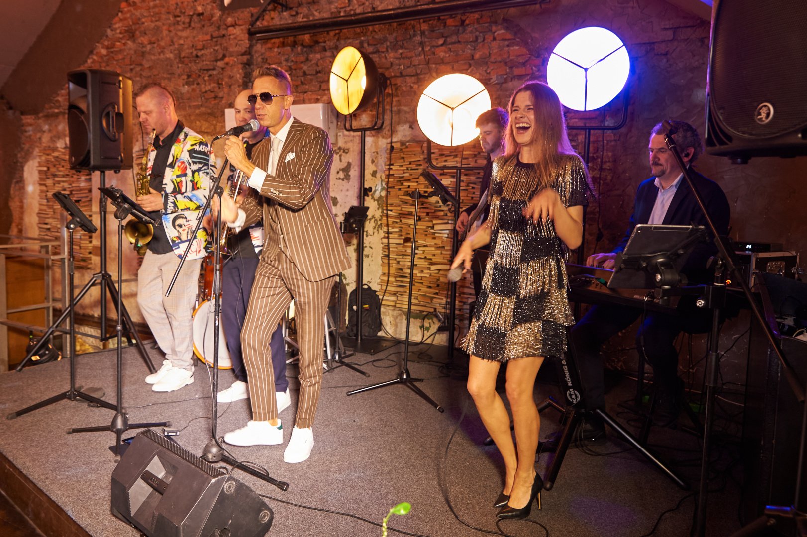 Muzikantai vestuvėms Gyvo garso grupė "Diksai" -  Muzika tobulai šventei !