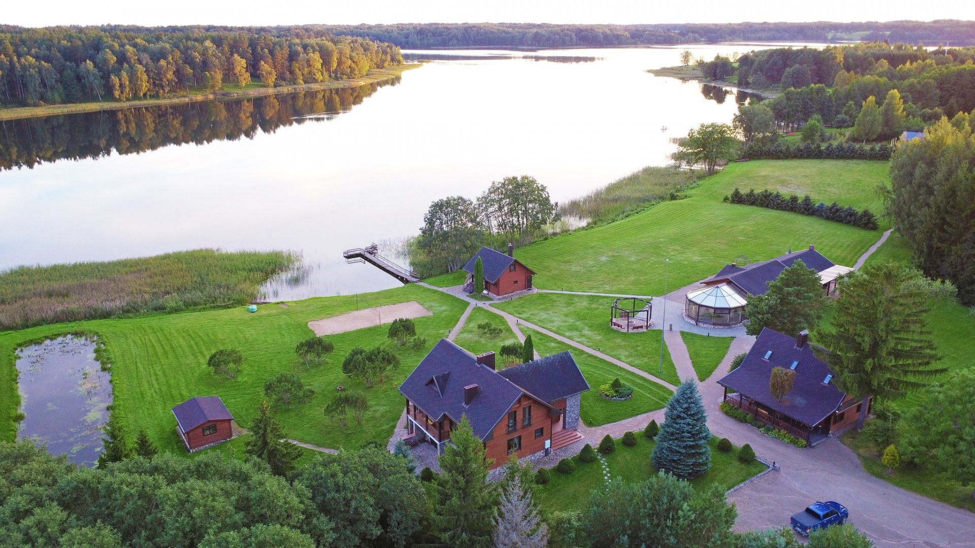 Restoranai, kavinės, barai Vestuvių Salė bei Nakvynė 80 vietų Molėtų rajone 