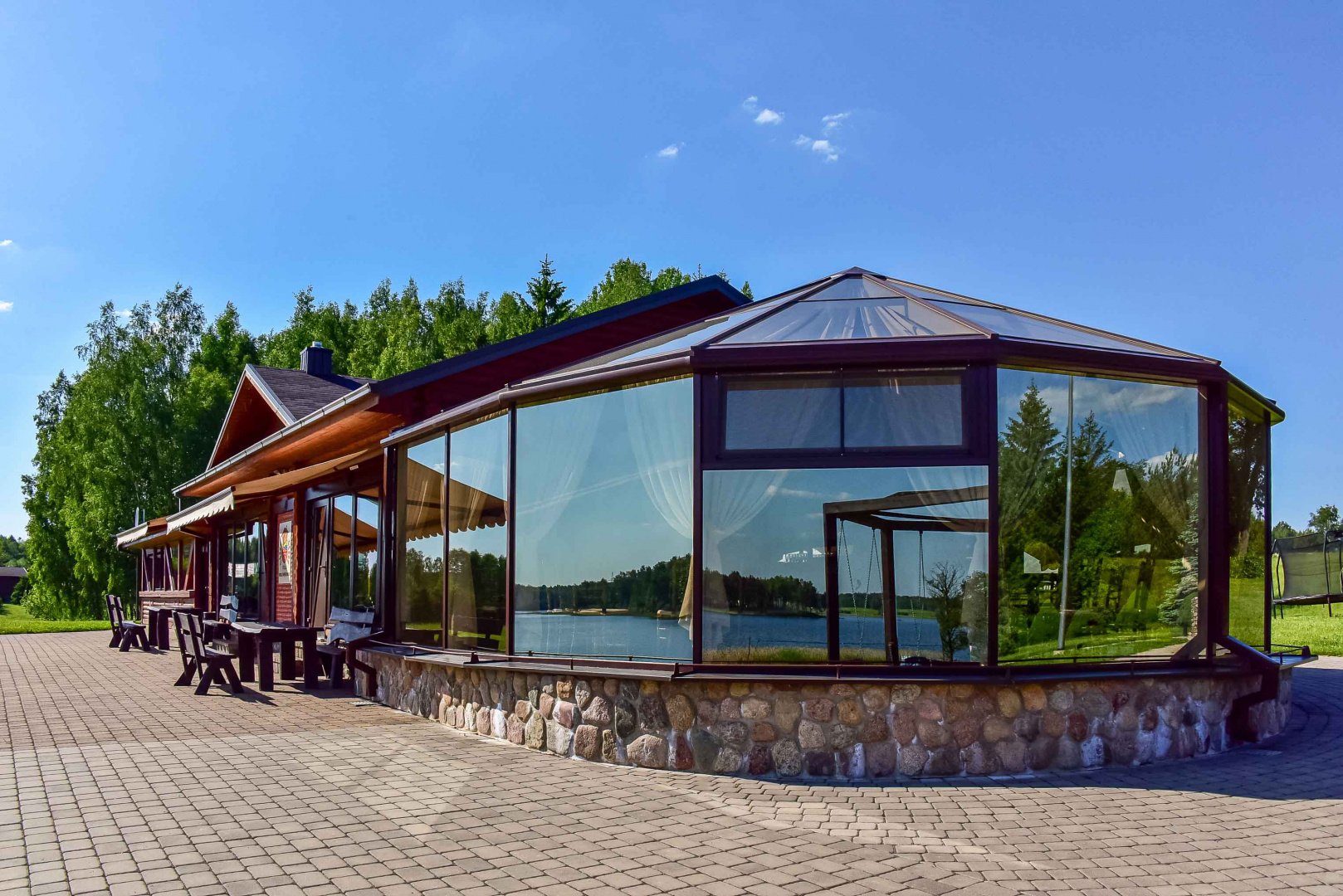 Restoranai, kavinės, barai Vestuvių Salė bei Nakvynė 80 vietų Molėtų rajone 