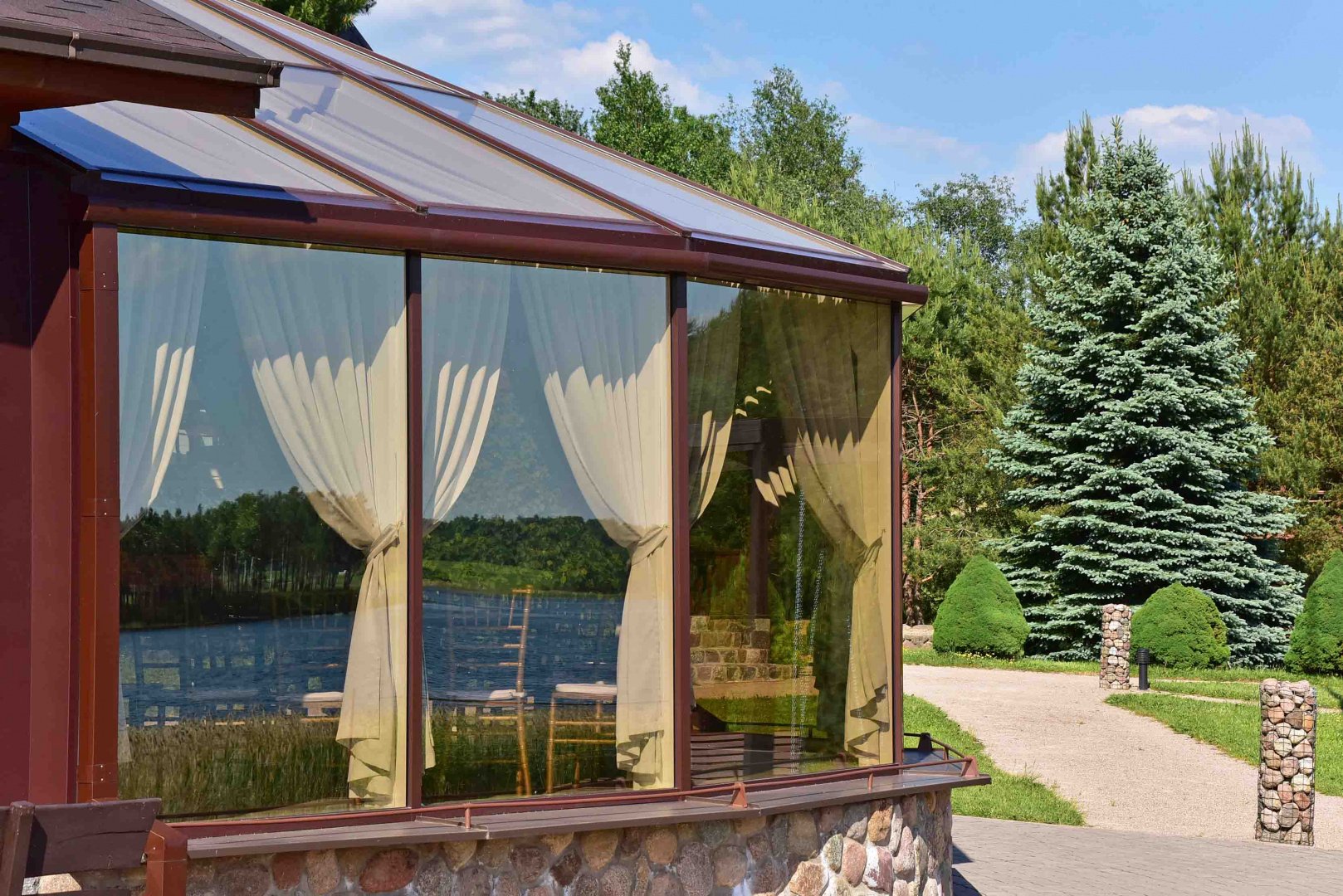 Restoranai, kavinės, barai Vestuvių Salė bei Nakvynė 80 vietų Molėtų rajone 