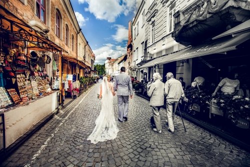 Vestuvių filmuotojai Fotografuojam - filmuojam vestuves.