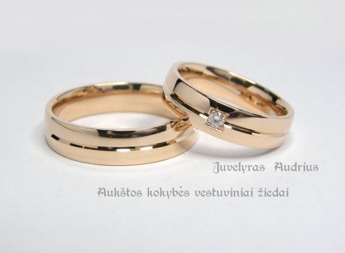 Vestuviniai žiedai Gaminame įvairius vestuvinius žiedus pagal jūsų norus!